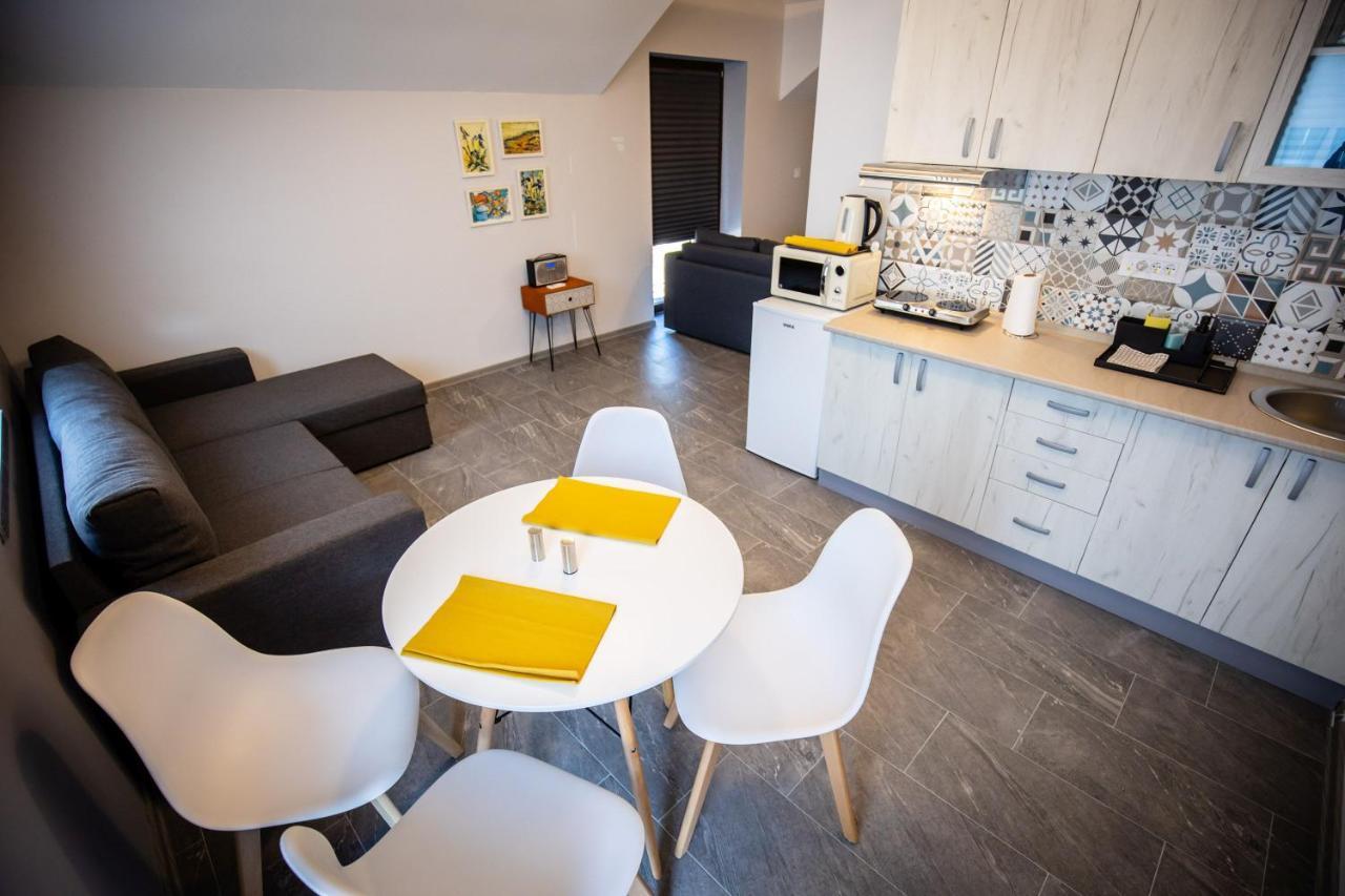 Appartement Gray Brick à Subotica Extérieur photo