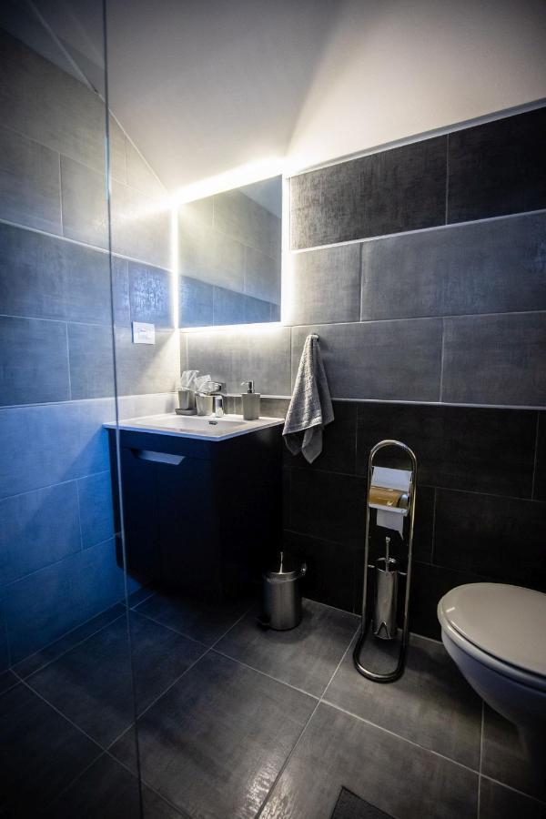Appartement Gray Brick à Subotica Extérieur photo