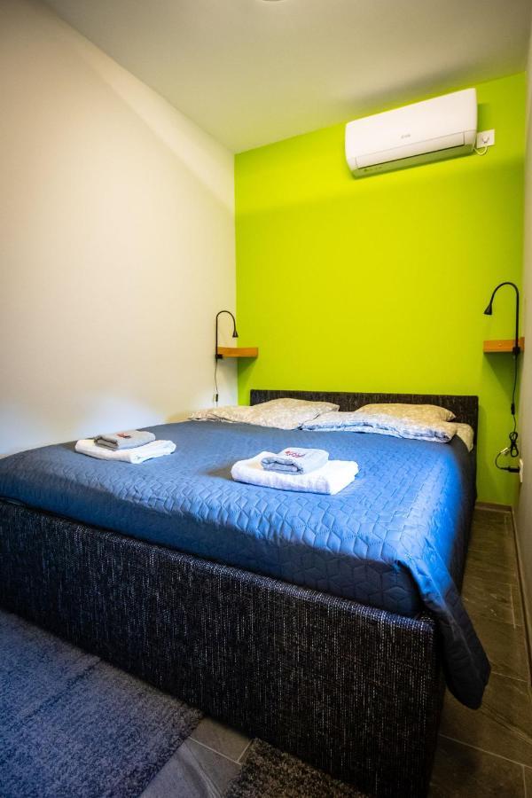 Appartement Gray Brick à Subotica Extérieur photo