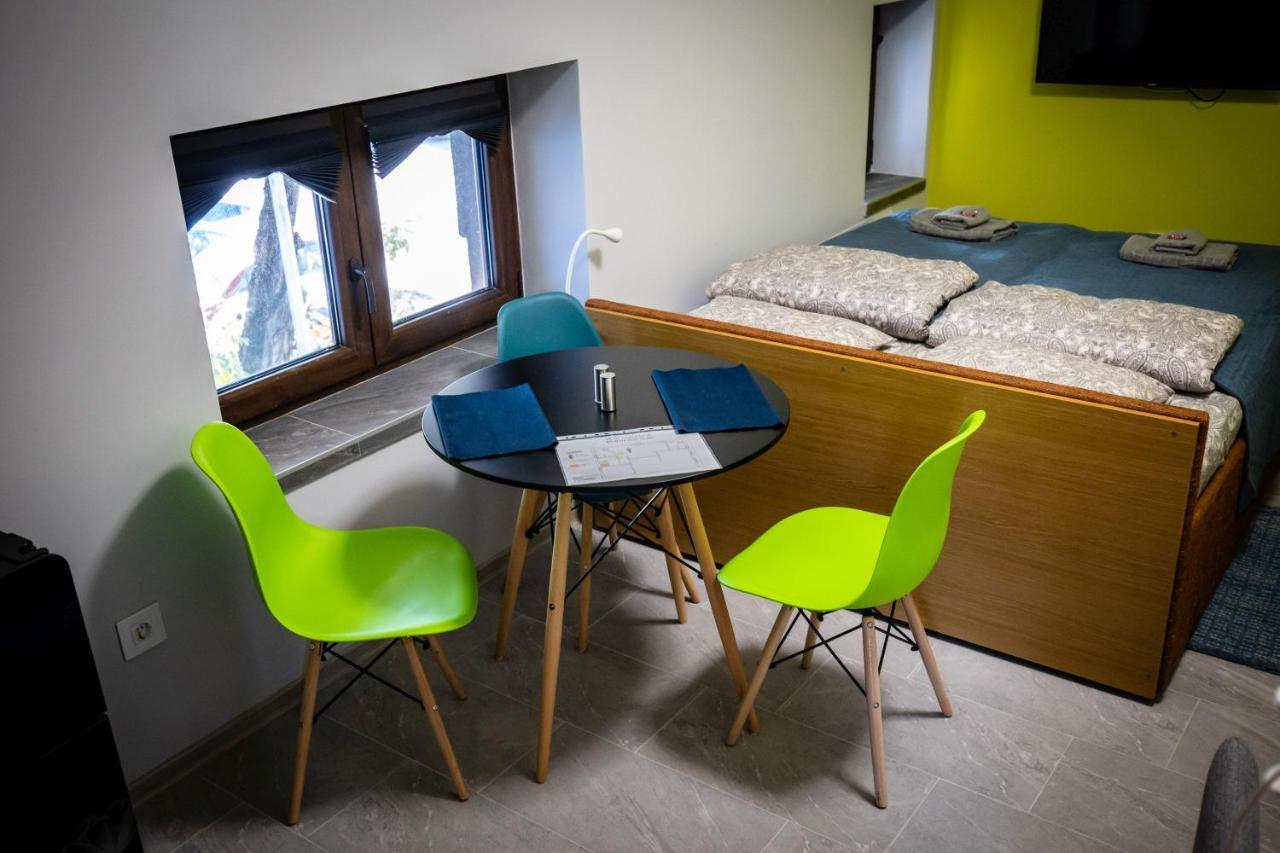 Appartement Gray Brick à Subotica Extérieur photo
