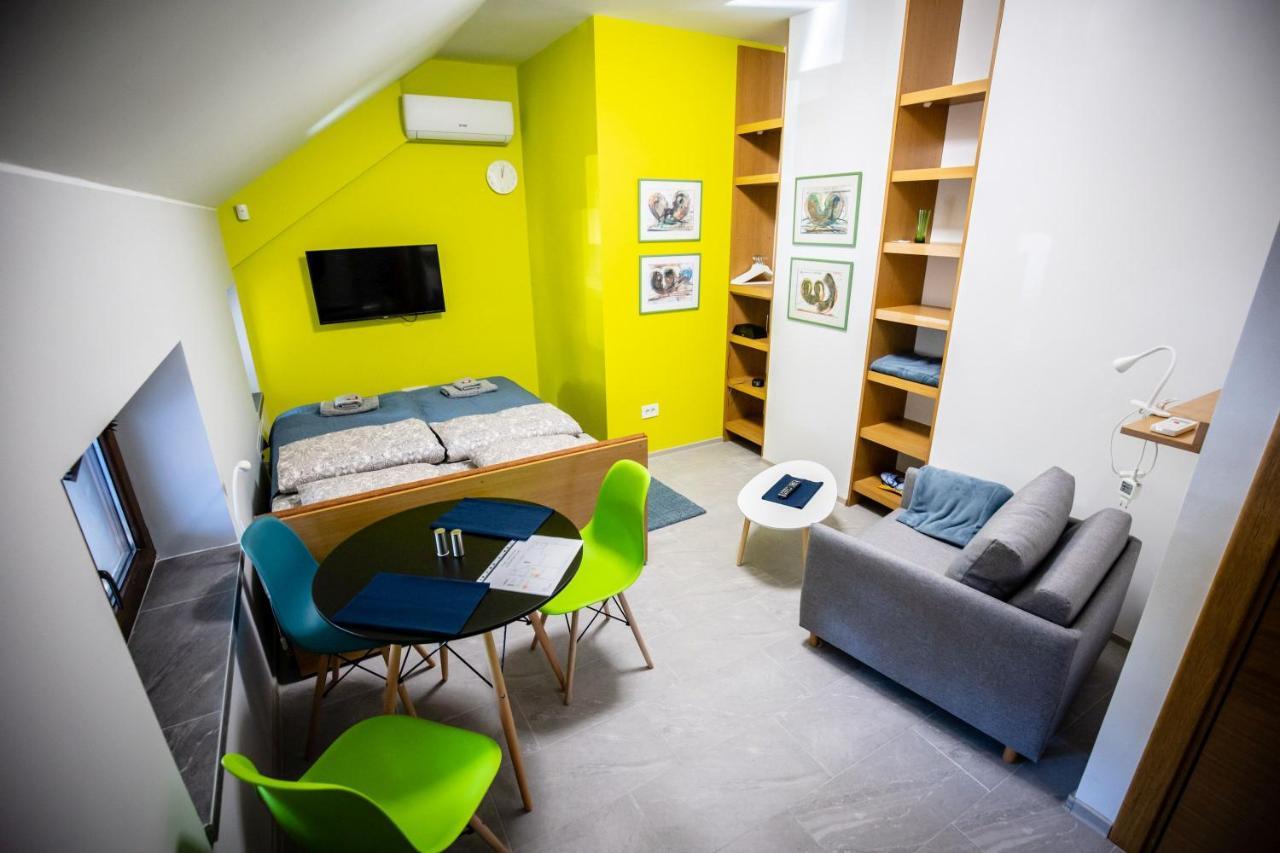 Appartement Gray Brick à Subotica Extérieur photo